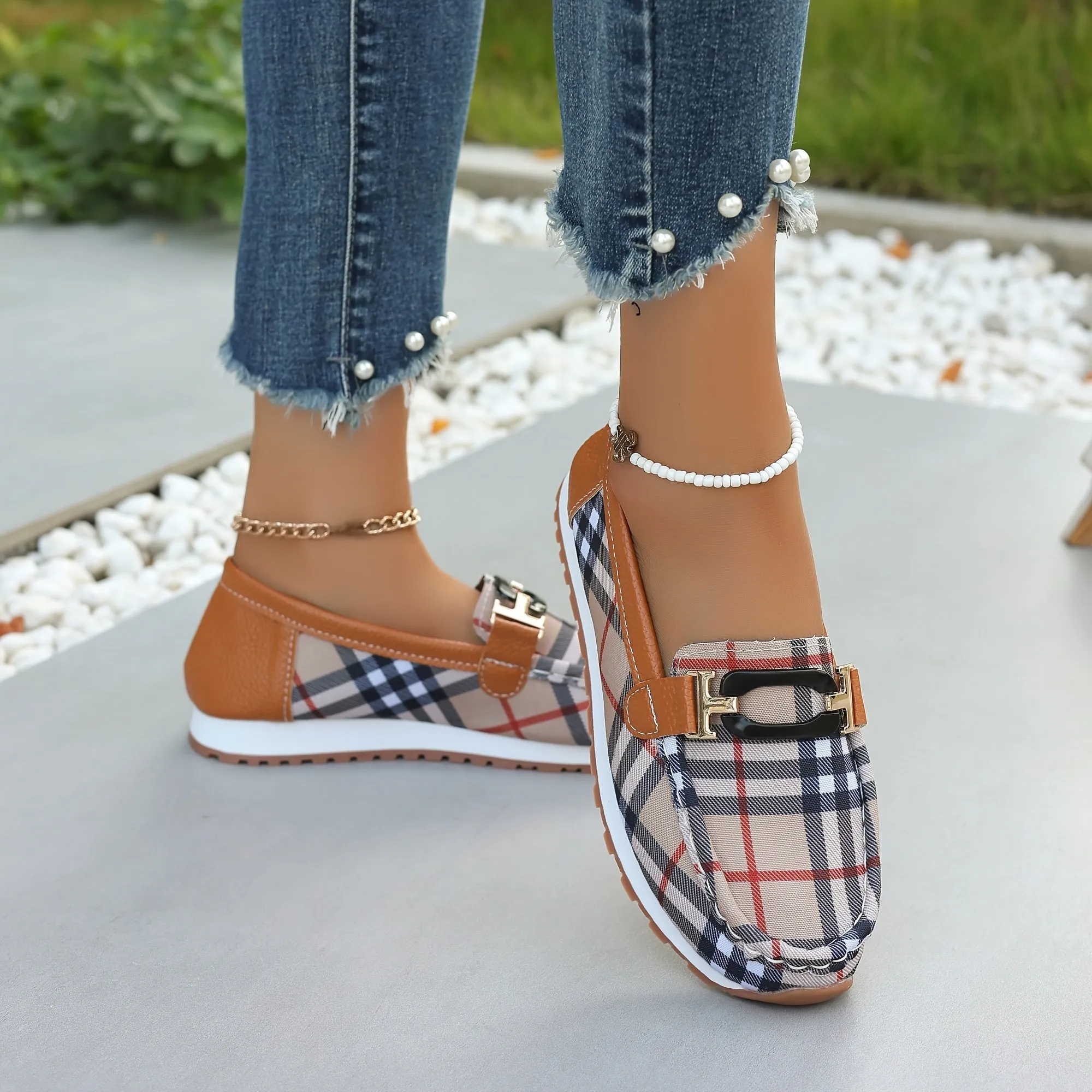 Chic British-Inspired Women's Loafers - Slip-On, Soft Sole Casual Shoes with Plaid Design, Breathable Fabric Lining for All Seasons