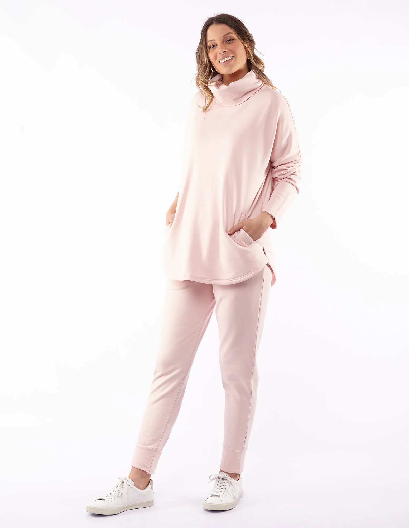 Foxwood || Luxe Cosy Cowl - Pink