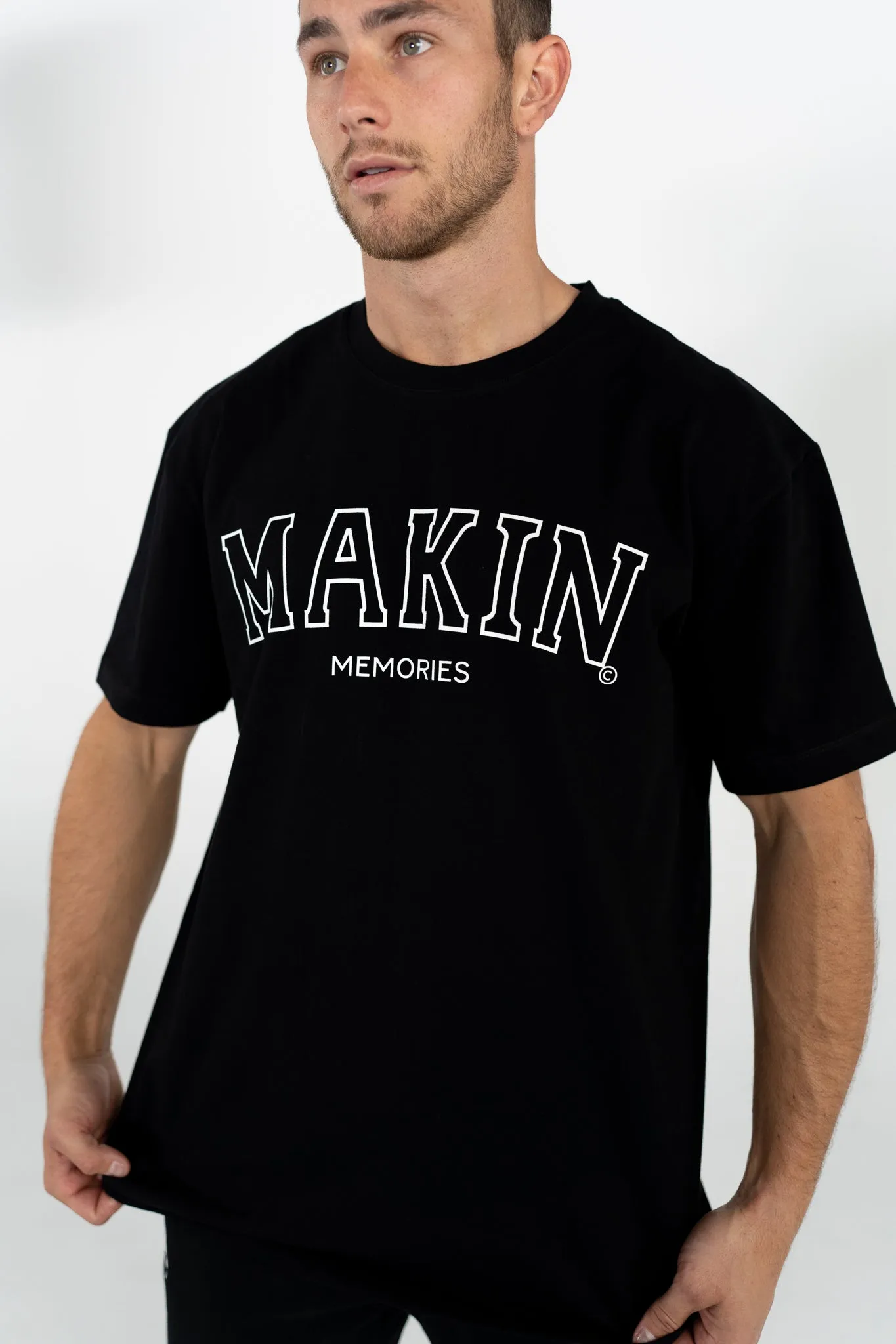 MAKIN TEE IN BLACK