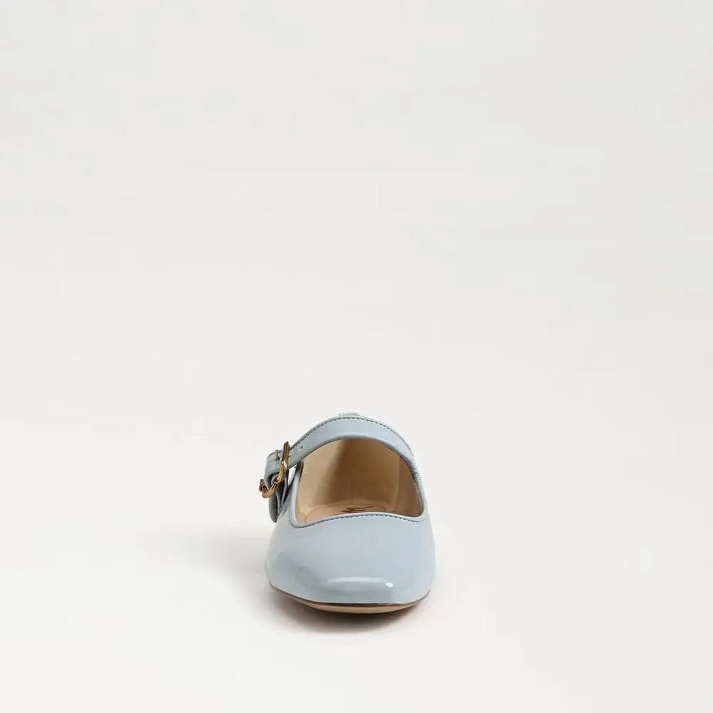 Michaela Flat