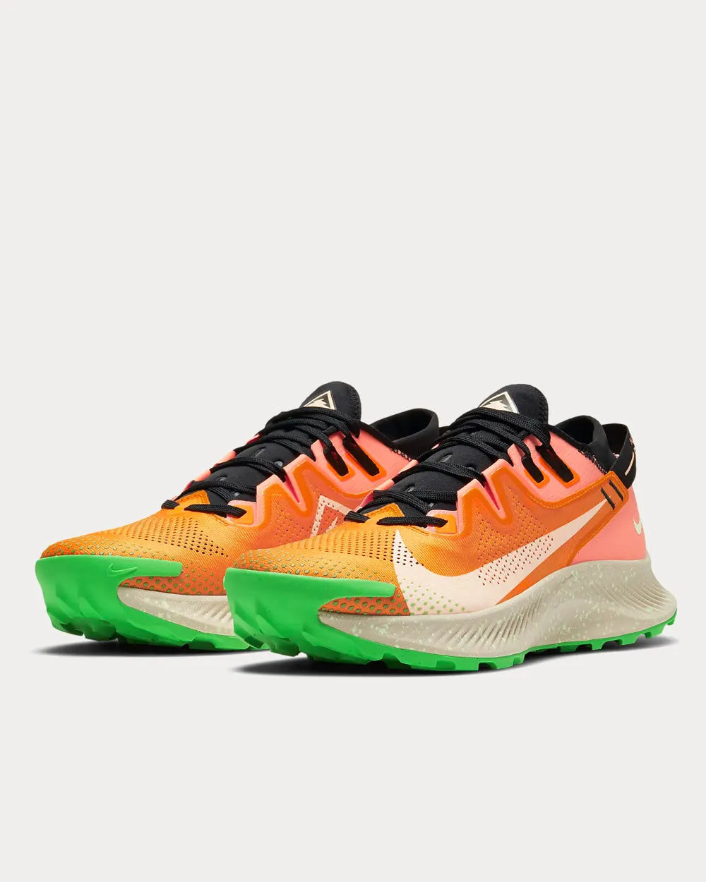 Pegasus Trail 2 Kumquat Running Trainers