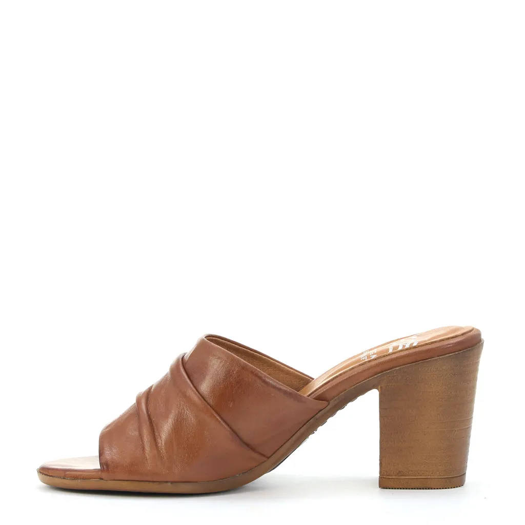 STAPLE LEATHER SLIDE SANDALS