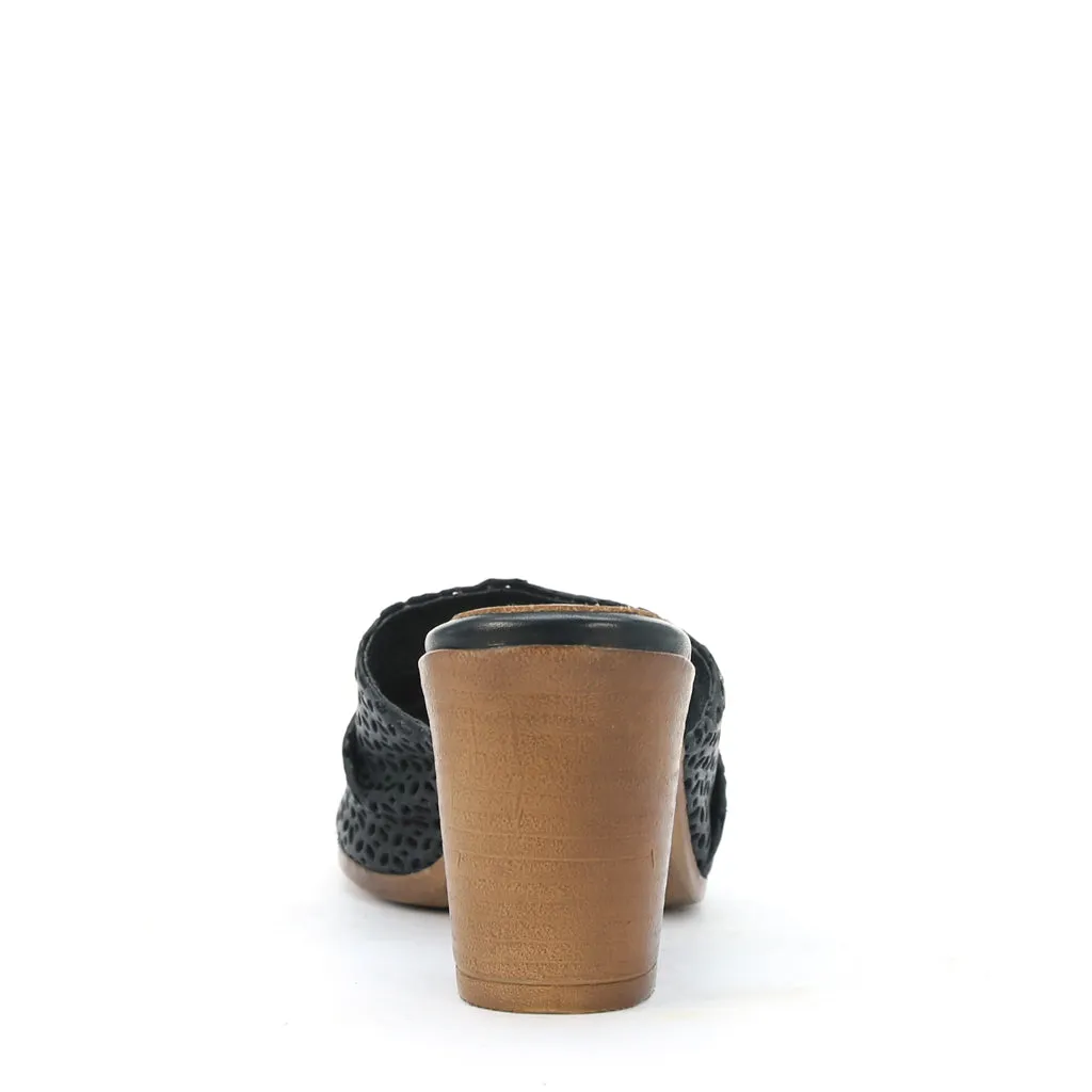STAPLE LEATHER SLIDE SANDALS