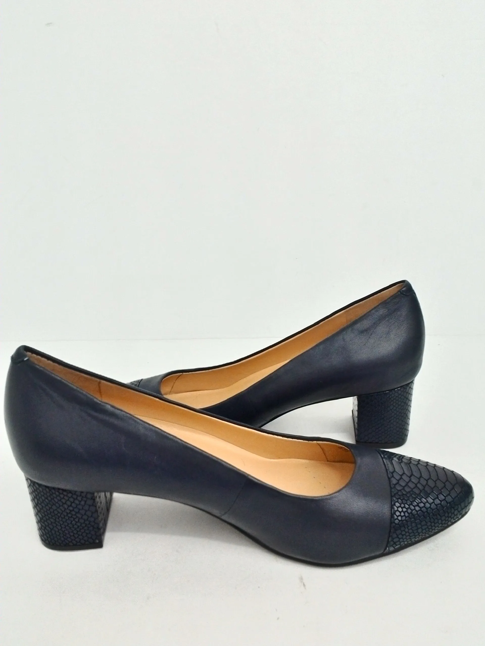 Trotters Women's Navy Blue Heels Size 9 M