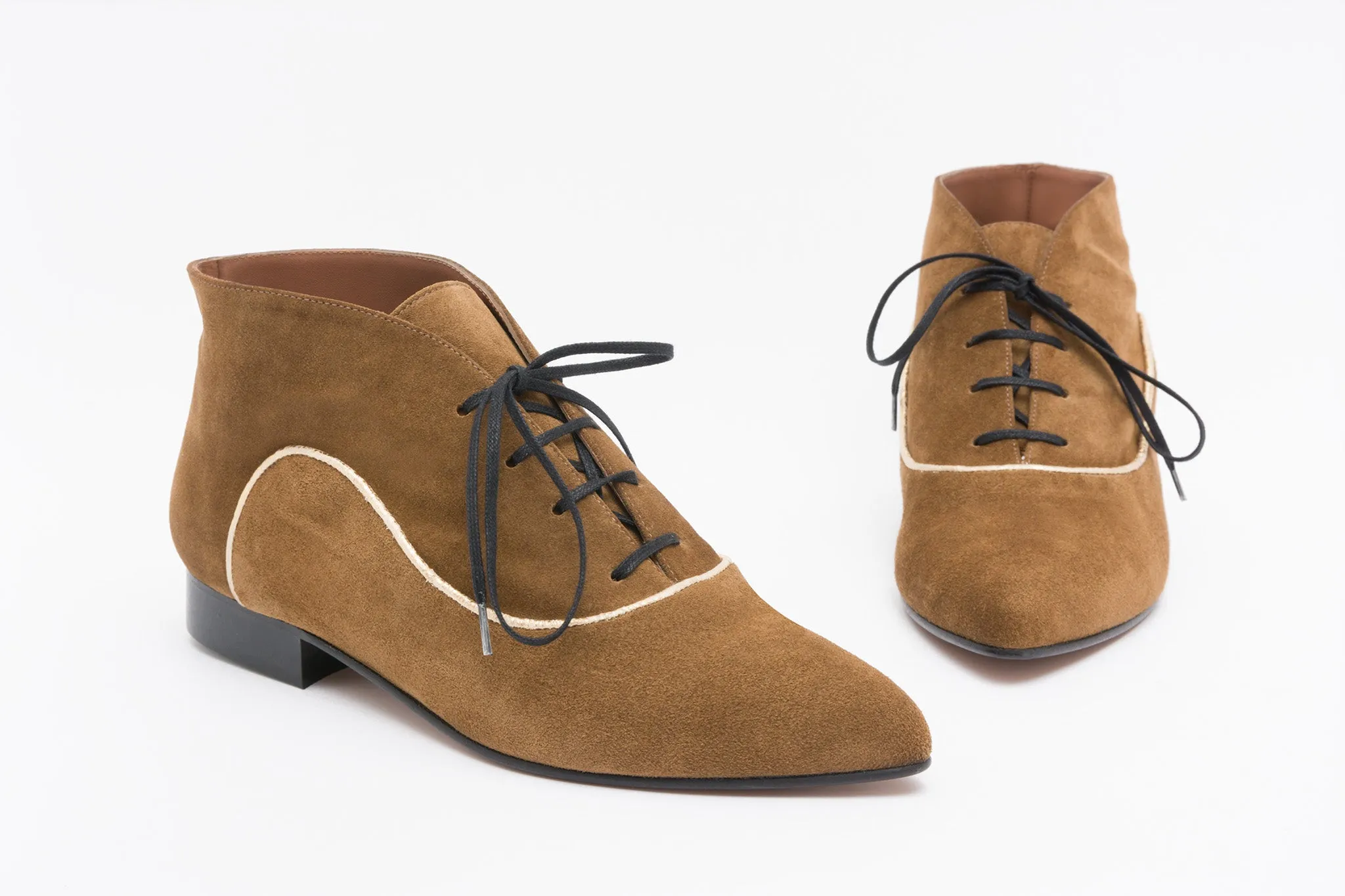 WILLOW Velour Sand Pixie Boot
