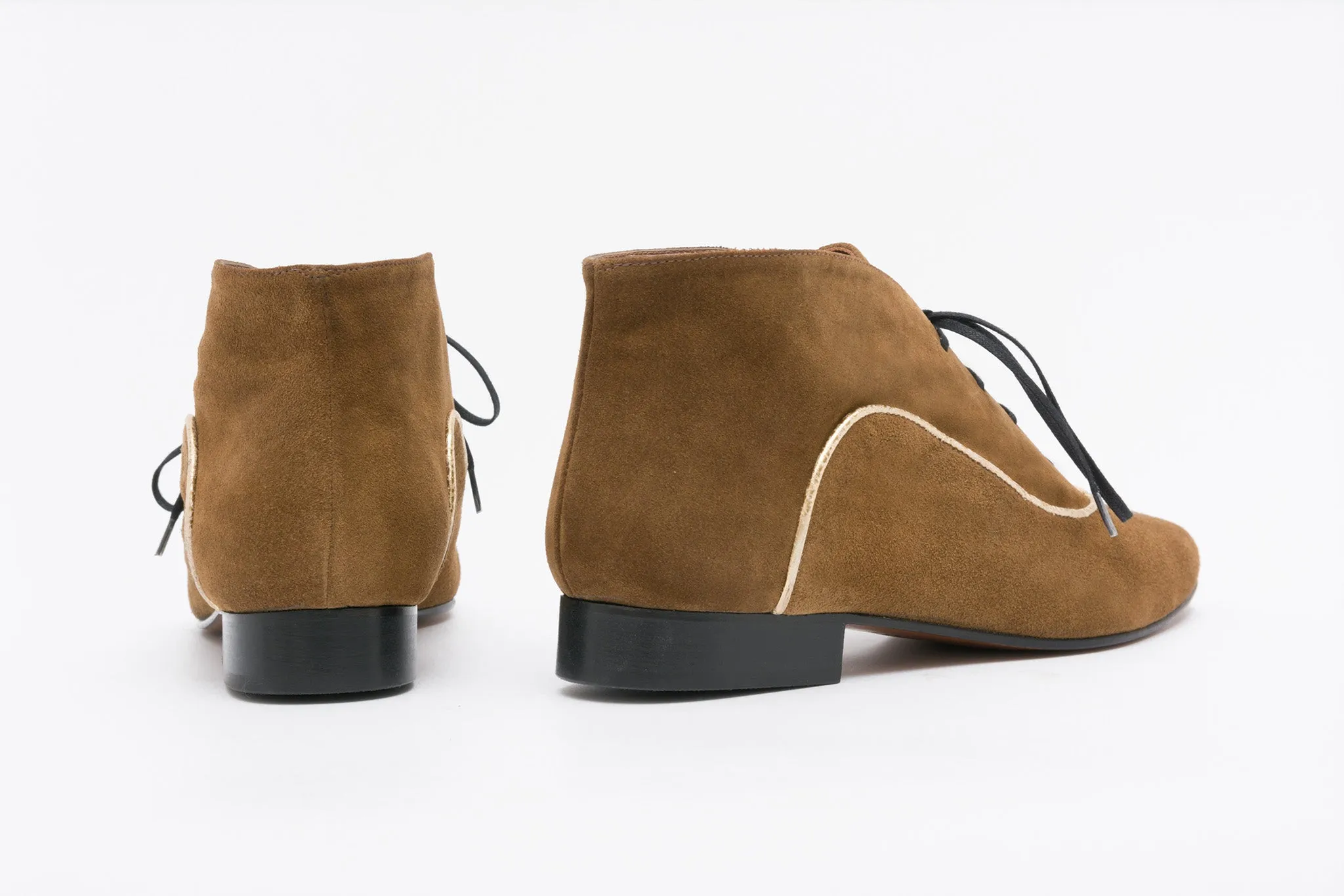 WILLOW Velour Sand Pixie Boot
